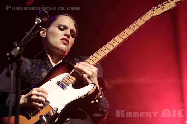 ANNA CALVI - 2013-09-26 - PARIS - Gaite Lyrique - 